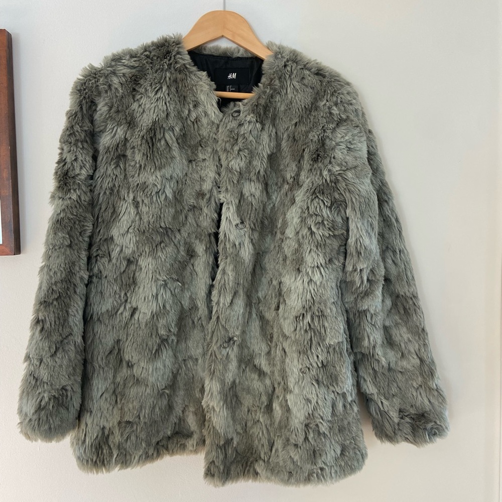 H&M collarless fur coat
